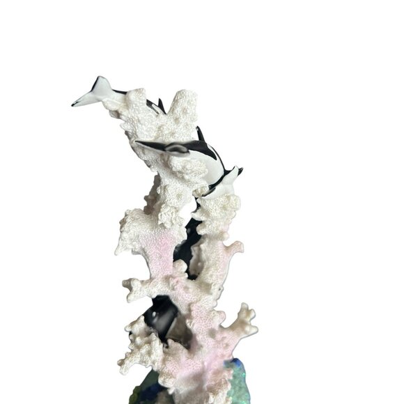 Vintage Seaworld Family Of Orca Whales Shamu On‎ White Coral 10" Ceramic Statue - Picture 10 of 16